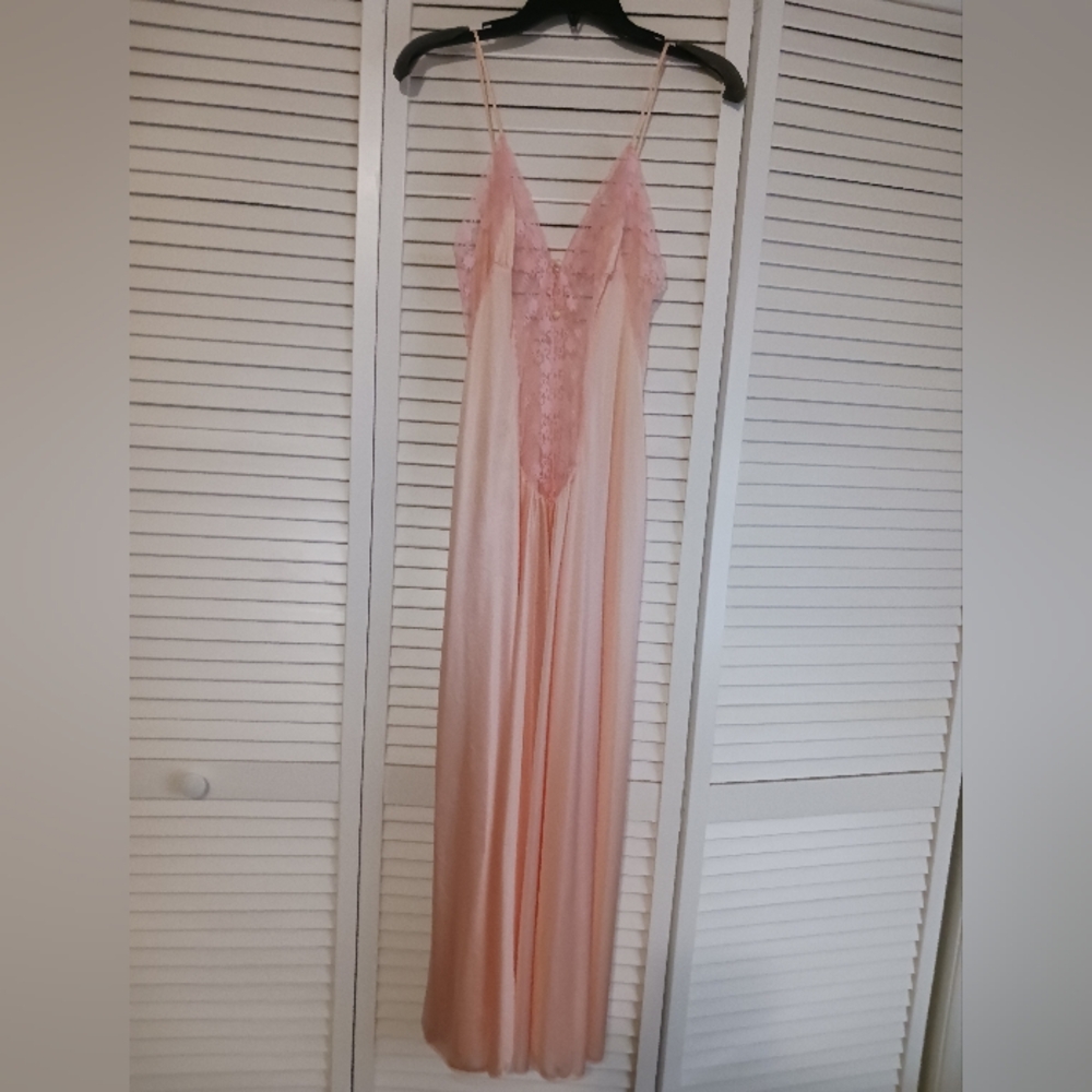 Vintage "Kayser" Night Gown For Women Size Petite.Pink With Spaghetti Straps USA